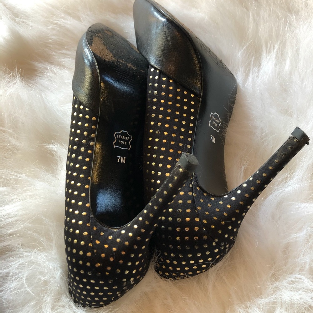 Do You Like Sexy Polka Dots? Leather Gold & Black Heels 👠